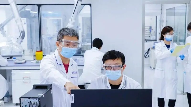 中药材炖汤：传统养生与现代药理的结合